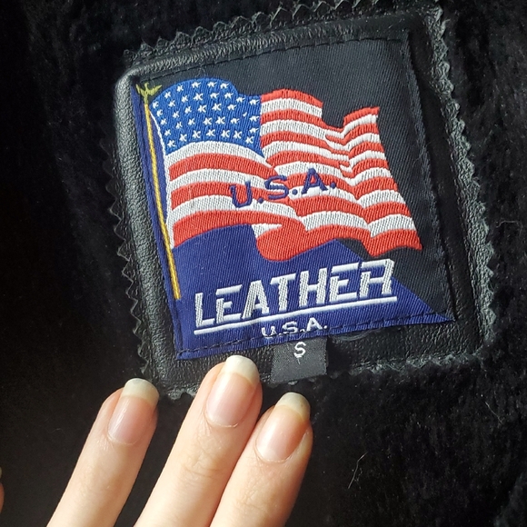 Leather Black Fur-Lined Coat - Picture 2 of 3